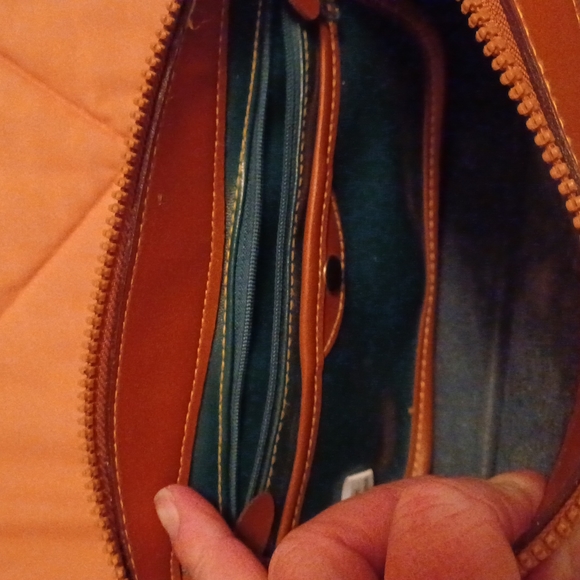 Dooney&Bourke vintage crossbody - Picture 7 of 12